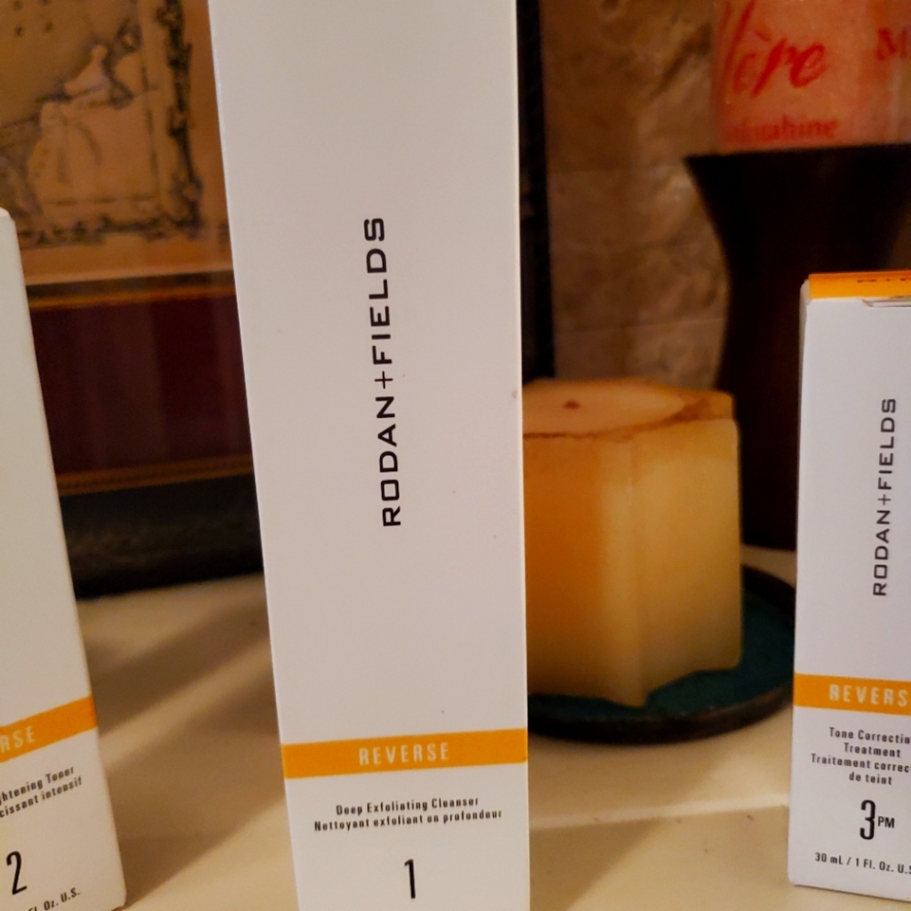 Rodan and Fields deep exfoliating Cleanser